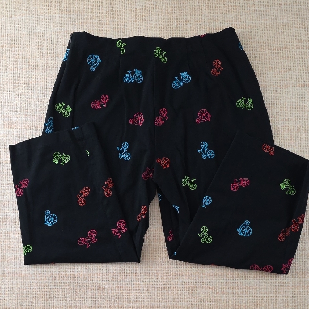 Coldwater Creek Black Capri Pants Multicolor Bicycle Print Stretch Size 14 - Picture 5 of 9